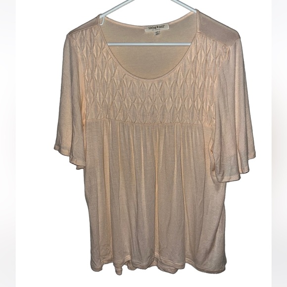 living doll Tops - Living Doll Peach Top Size SP